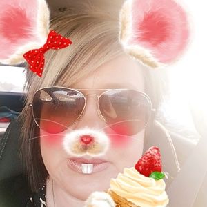 Meet your Posher, Vanessa